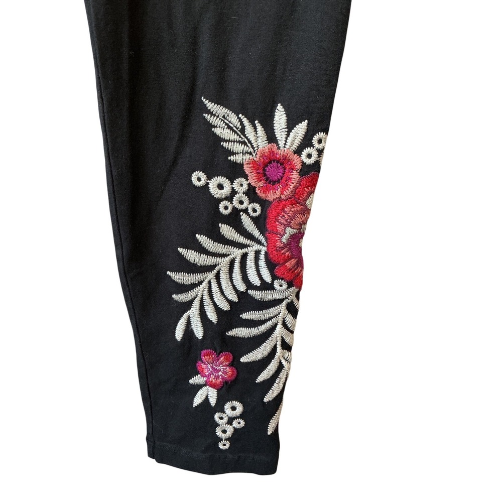 JW Los Angeles Black Floral Embroidered Leggings Womens Size Medium Boho Pants - Picture 4 of 9